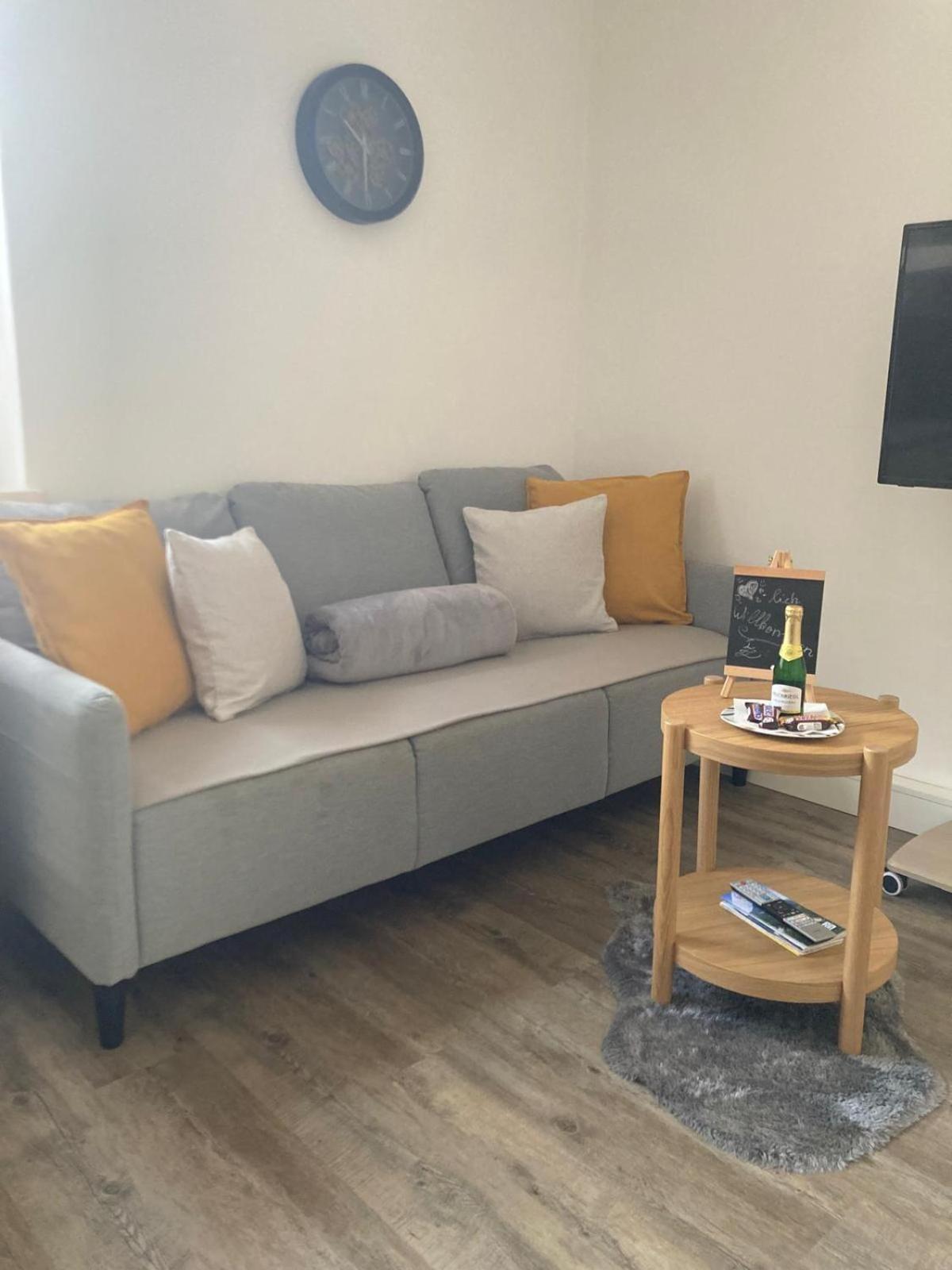 Ferienwohnung Im Zentrum Mit Balkon Und Parkplatz Гмунден Экстерьер фото